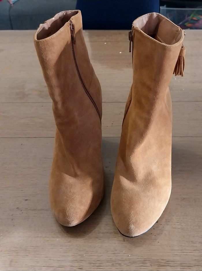 Bottines femme pointure 39 en bon état