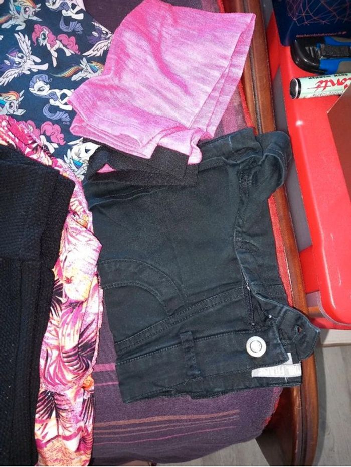 Lot de 26 vêtements fille en 4ans - photo numéro 2