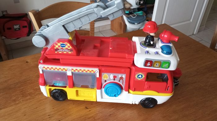 Camion pompier vtech Tut tut copains - photo numéro 5