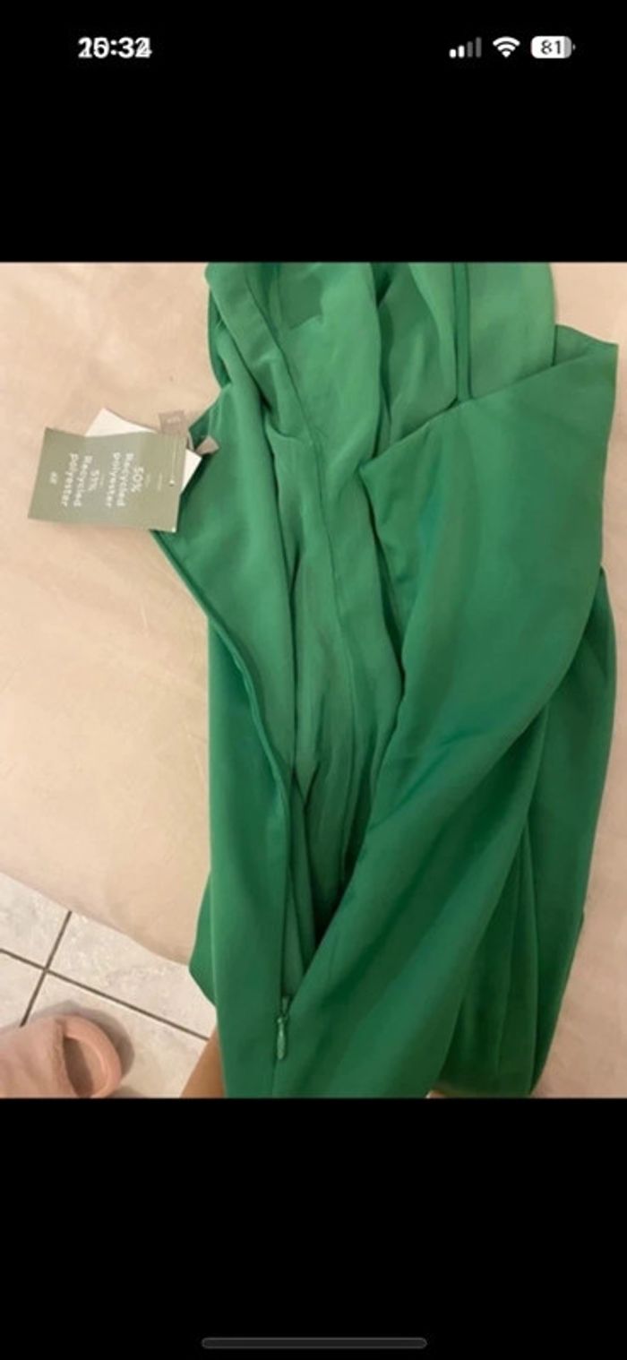Robe satin verte - photo numéro 3