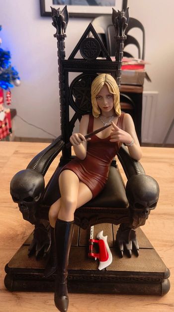 Buffy throne