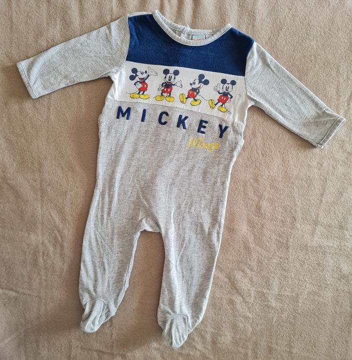Lot Mickey 6 mois - photo numéro 3