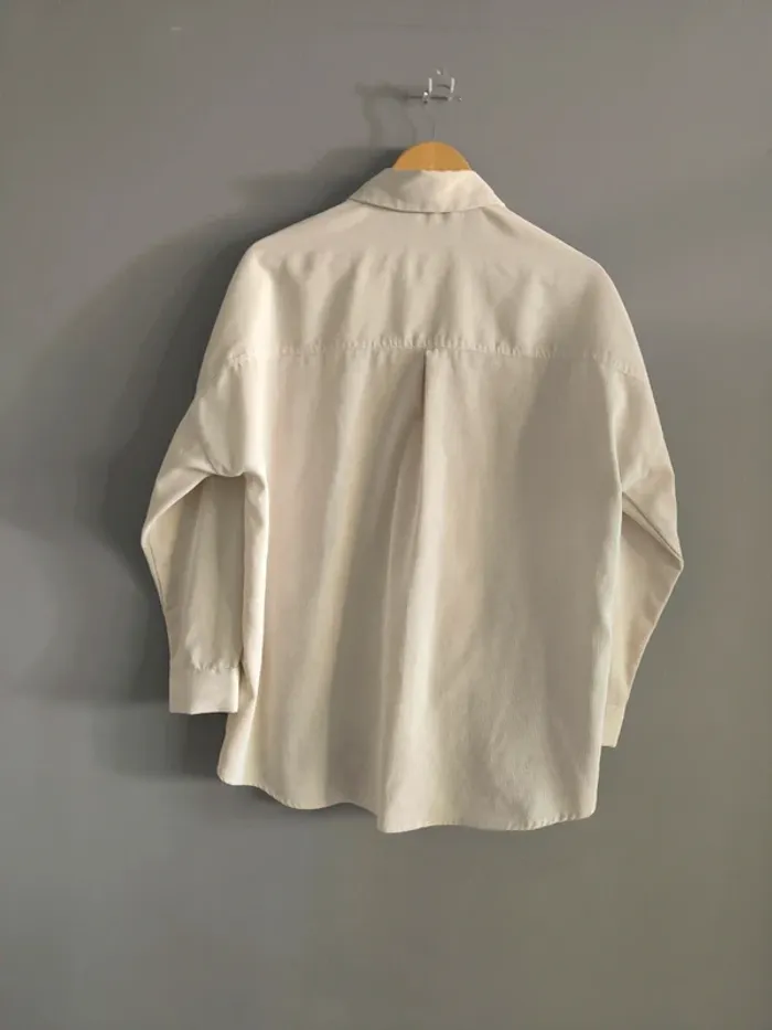 Surchemise | Veste crème Stradivarius - photo numéro 4