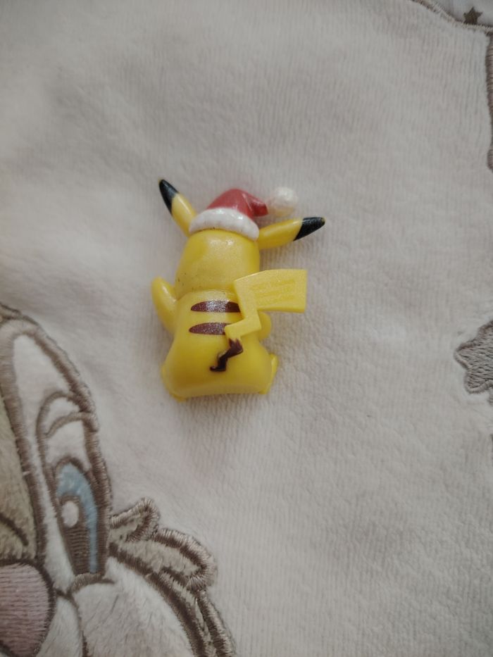 Pikachu noel - photo numéro 6