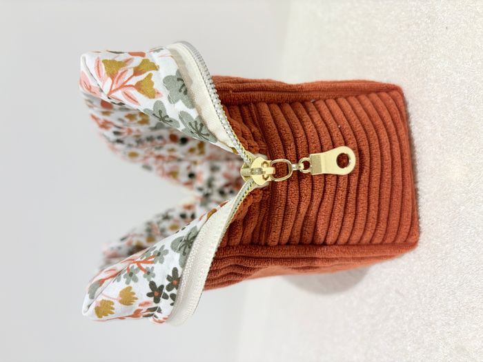 Trousse de toilette couleur Ocre doublure fleurie - photo numéro 7