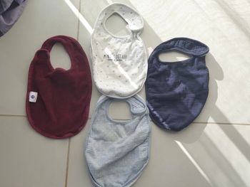 4 bavettes bebe enfant n °6