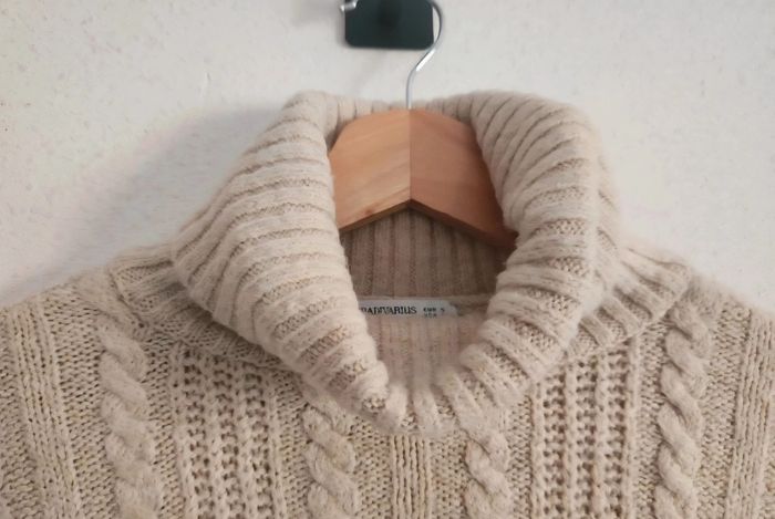 Pull col roulé torsadé Stradivarius – beige clair – taille S – très bon état - photo numéro 4