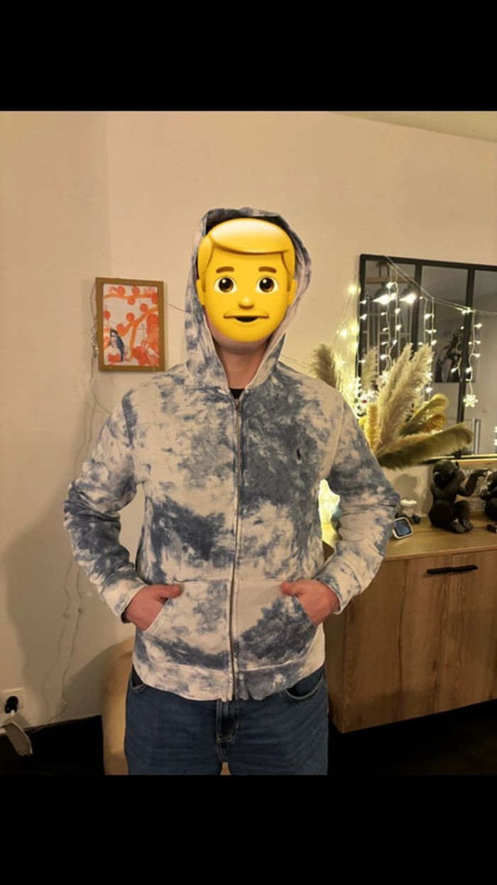 Sweat zippé à capuche