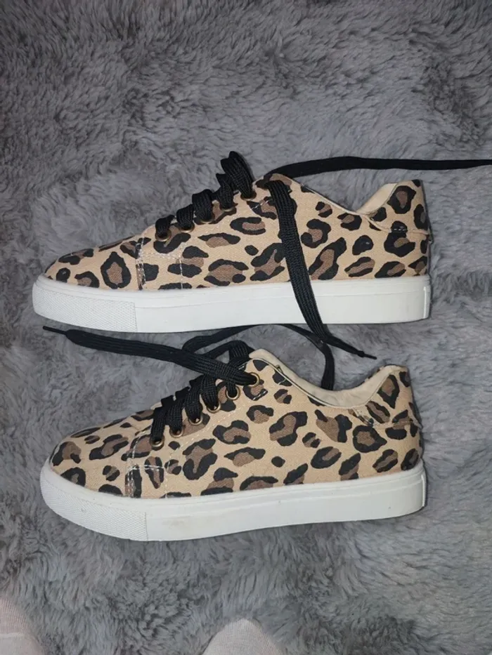 Chaussures baskets léopard vintage femme taille 36