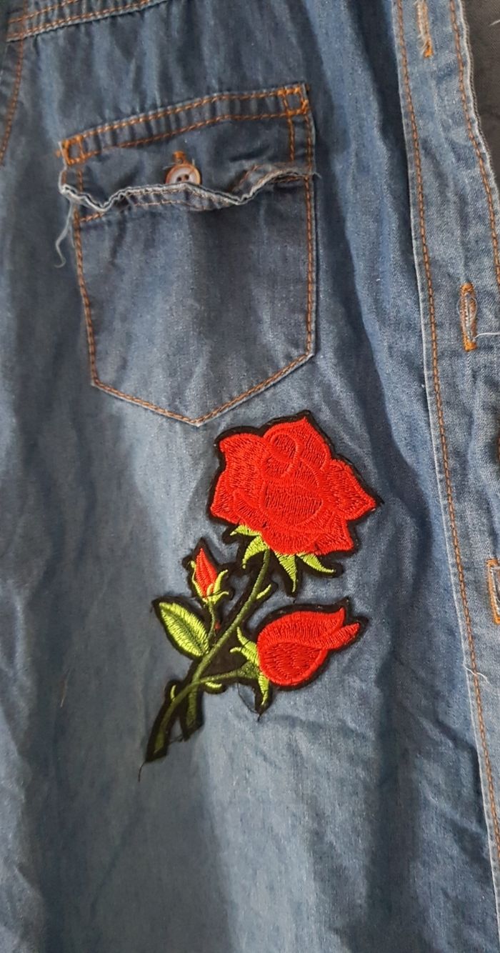 👾 Robe en jean avec roses - photo numéro 4