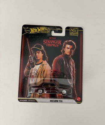 Hot Wheels Premium Pop Culture Stranger Things 1983 BMW 733i Neuf