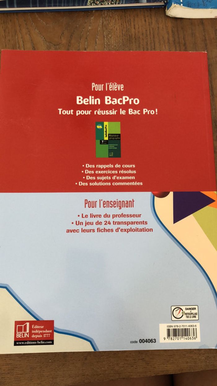 Livre scolaire histoire géo 1ère bac pro - photo numéro 2