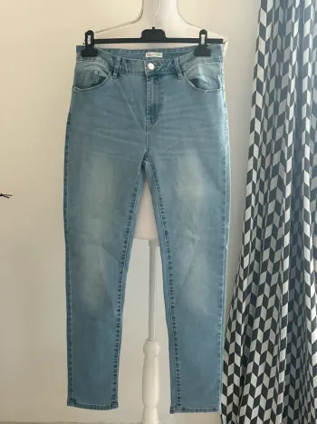 Jean cache cache taille 42