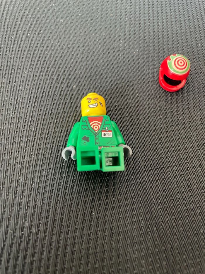 Lego Hidden Side mini figurine Douglas Elton cascadeur El Fuego hs010 70421 minifigure officiel - photo numéro 7