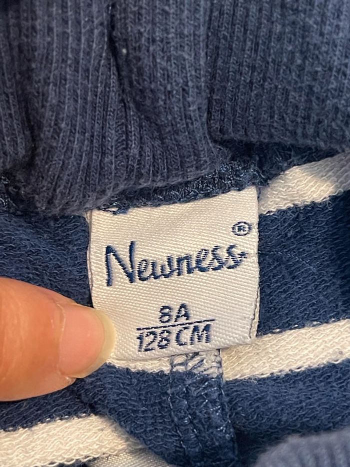Short rayé 8 ans - photo numéro 3