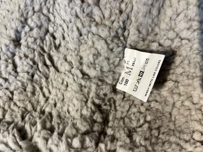 Veste en fausse fourrure à carreaux beige et blanc - Taille M - photo numéro 3