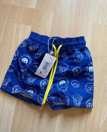Short bermuda de bain Catimini , taille 6 mois neuf valeur 35 €