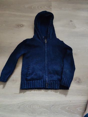 Gilet à capuche
