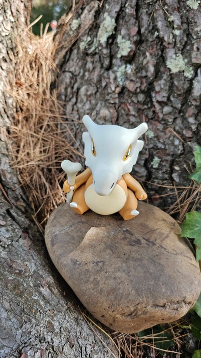 Super grande figurine Pokemon Nintendo Osselait - photo numéro 3