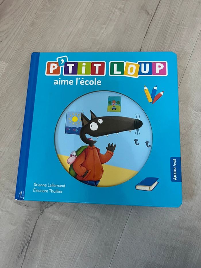Livre P’tit loup aime l’école