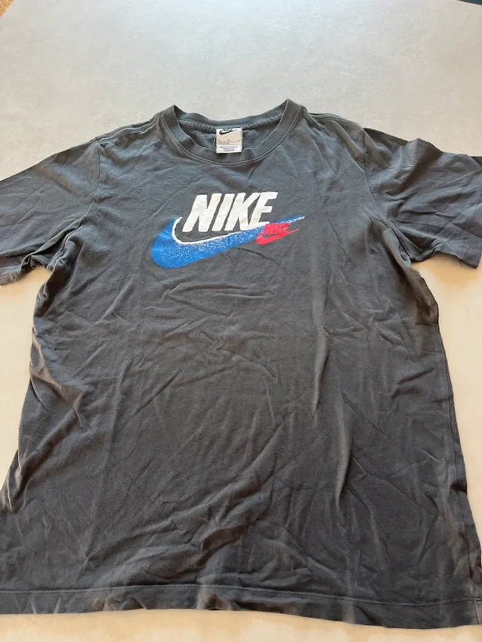 TEE shirt Nike - photo numéro 2