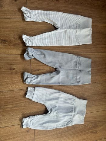 Lot 3 pantalons H&M 3 mois neuf