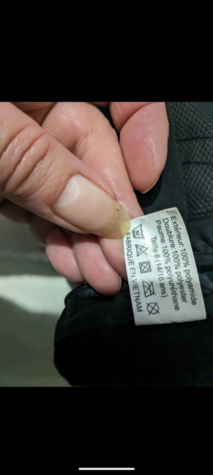 Paire de gants de Ski . Taille 14/16 ans - photo numéro 9