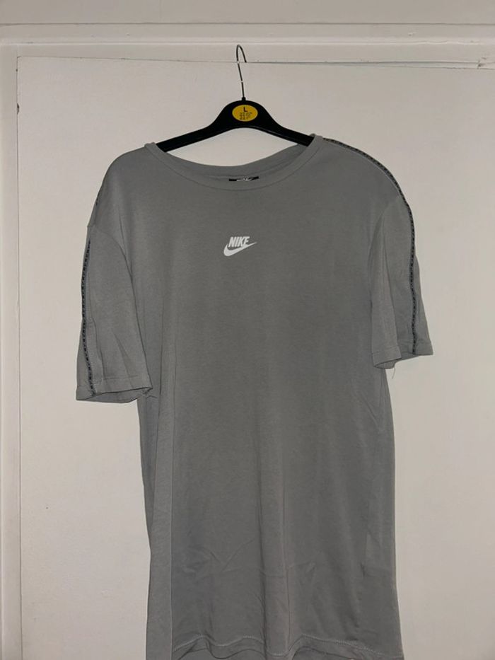 T-shirt Nike