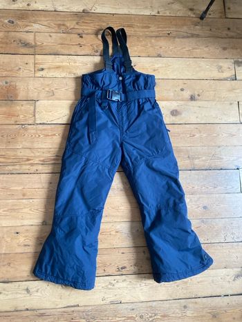 Salopette de ski bleu marine en parfait état 6 ans Rucanor