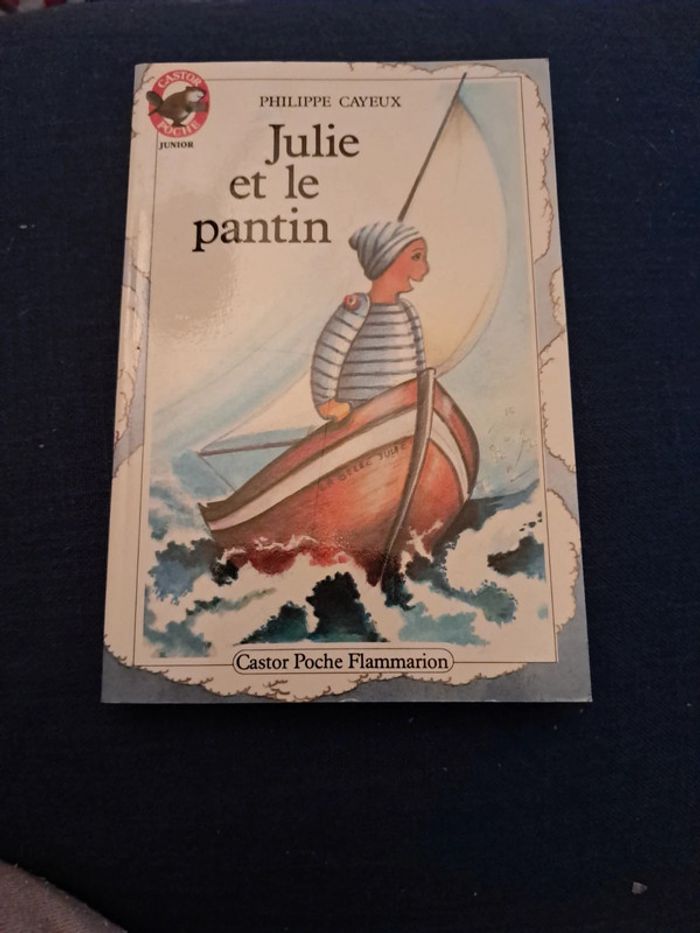 Julie et le pantin