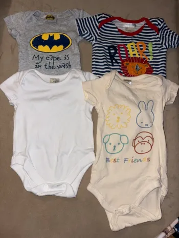 Lot de 4 bodies