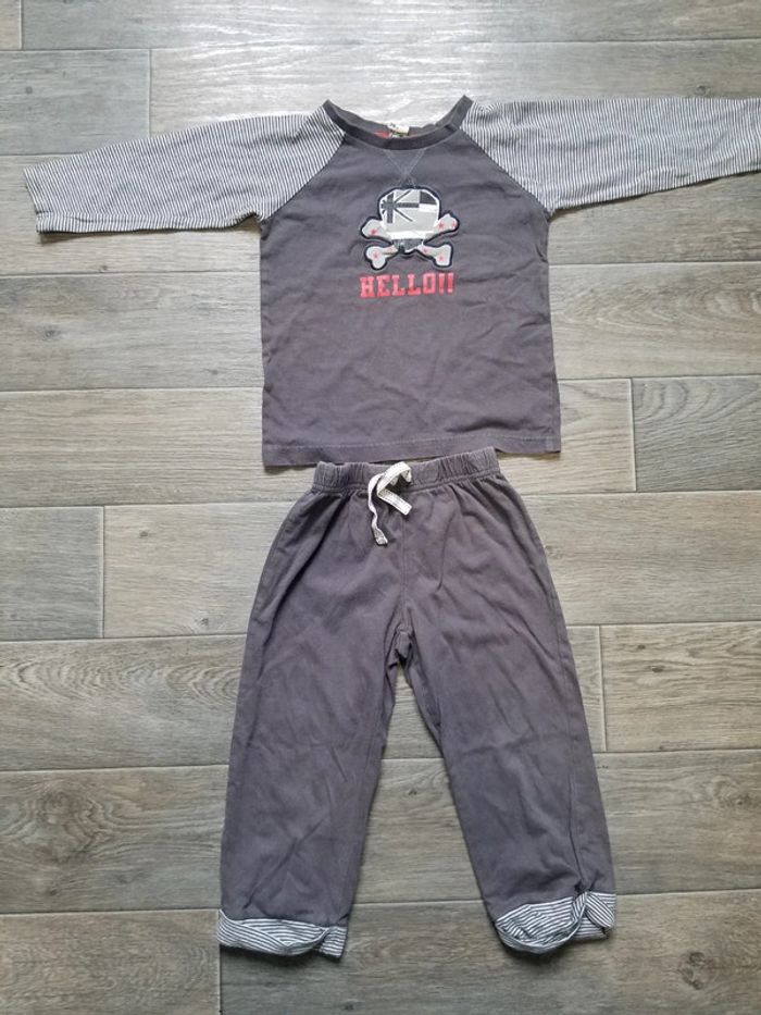 Pyjama coton taille 3 ans bon état TAO