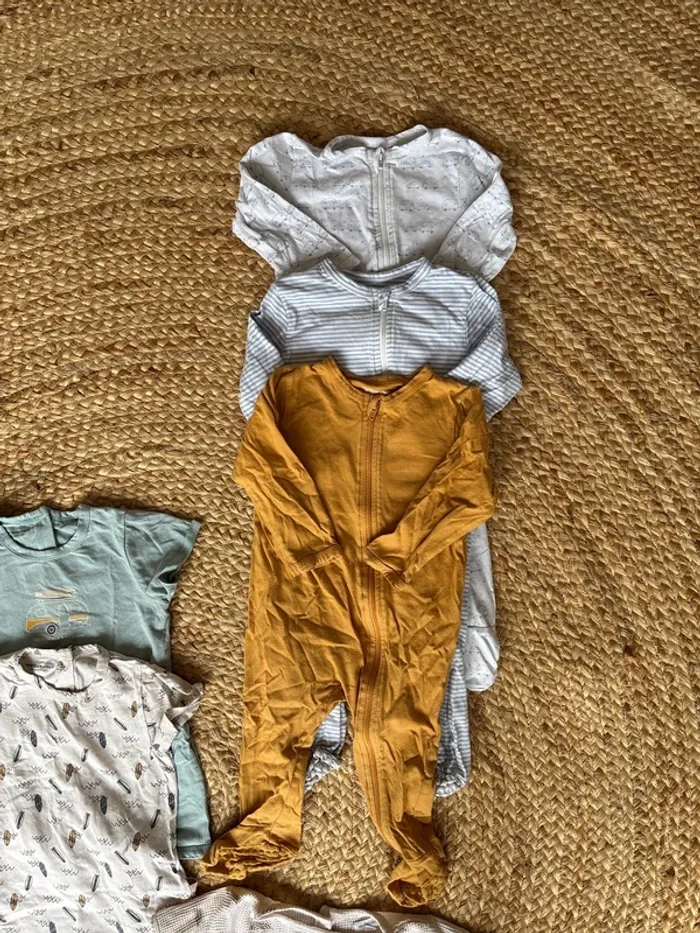 Lot de vêtements - garçon 12 mois - photo numéro 7