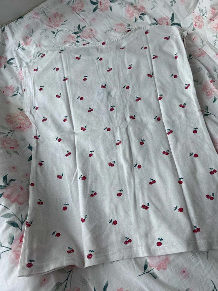 Tee shirt Cerise 🍒 - photo numéro 3