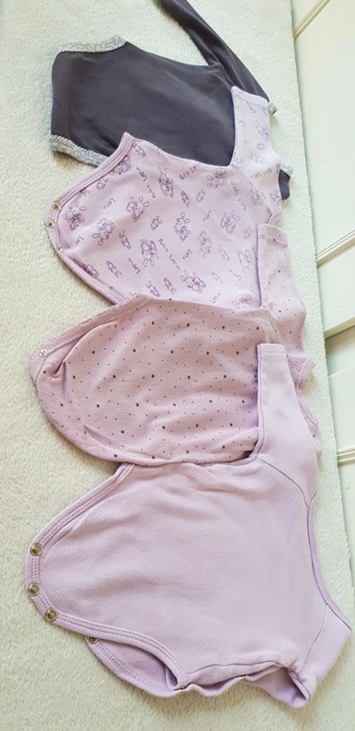 Lot de 4 bodies fille 1 mois - photo numéro 6