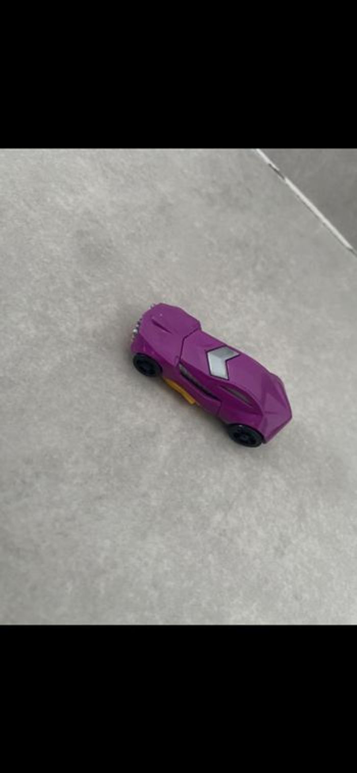 Jouet figurine voiture - photo numéro 3