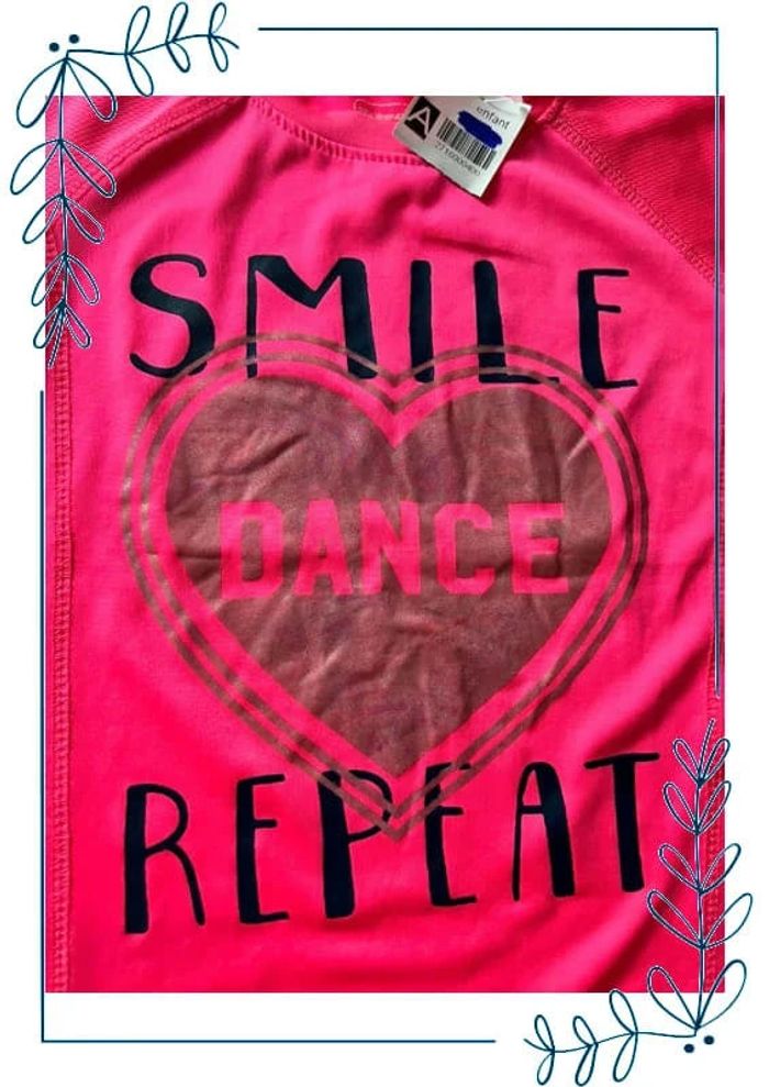 T shirt de sport rose fluo 5-6 ans neuf - photo numéro 2