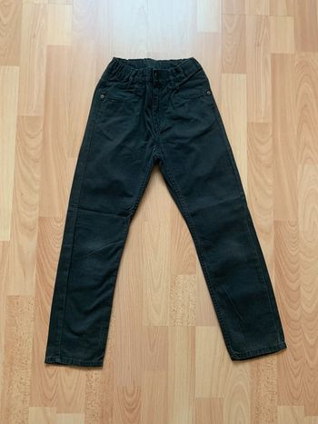 Pantalon H et m gris foncé 8 ans
