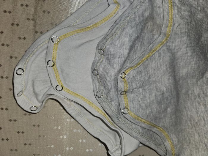 Lot 2 body ML petit bateau 18mois - photo numéro 4