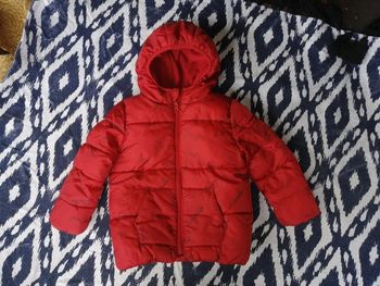 Manteau chaud, hiver, rouge, skate board, Kiabi, 5ans, 108/113cm