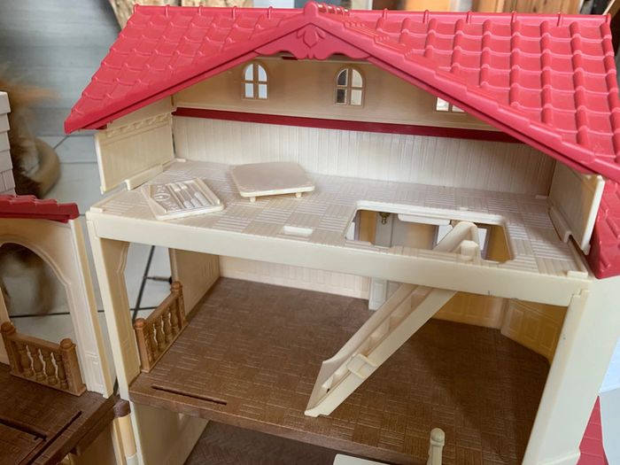 Grande maison Sylvanian éclairée - photo numéro 3