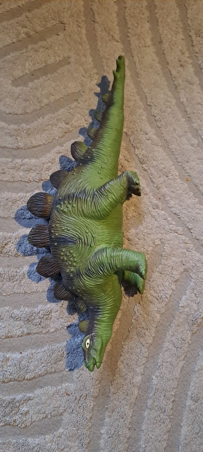 Grand dinosaure plastique
