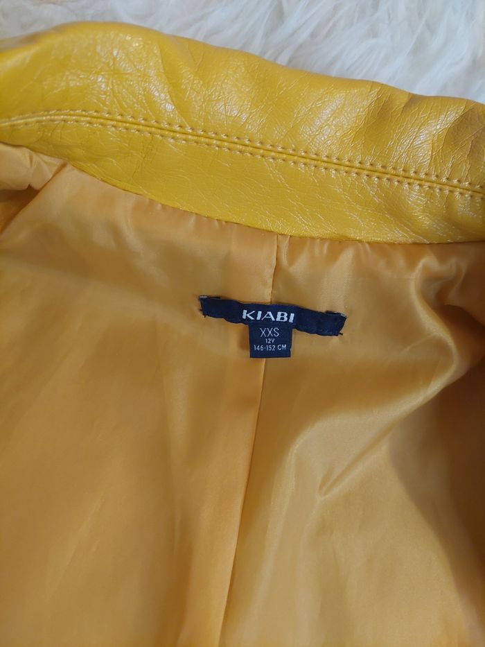 Veste perfecto simili cuir moutarde T.XXS (12 ans) TBE Kiabi  👸 - photo numéro 4