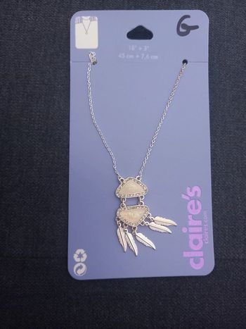 Colier pendentif neuf claire's