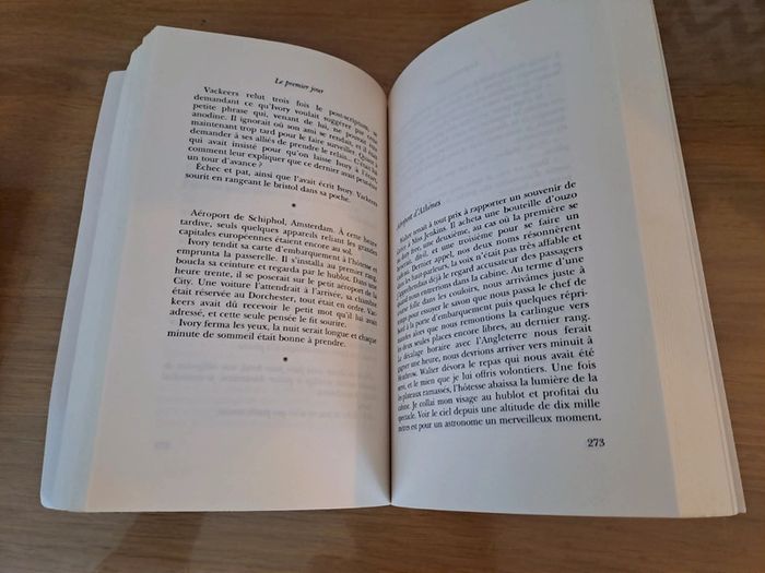 Livre "le premier jour " Marc Levy - photo numéro 2