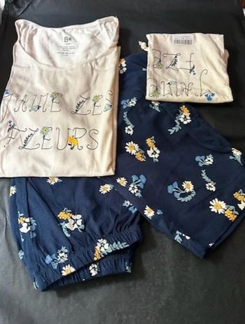 Pyjacourt imprimé fleurs avec pochon assorti T34/36