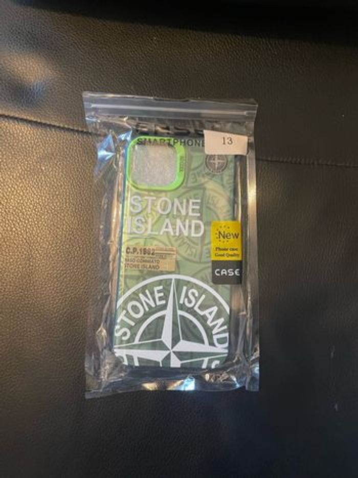 Coque stone Islande iPhone 13