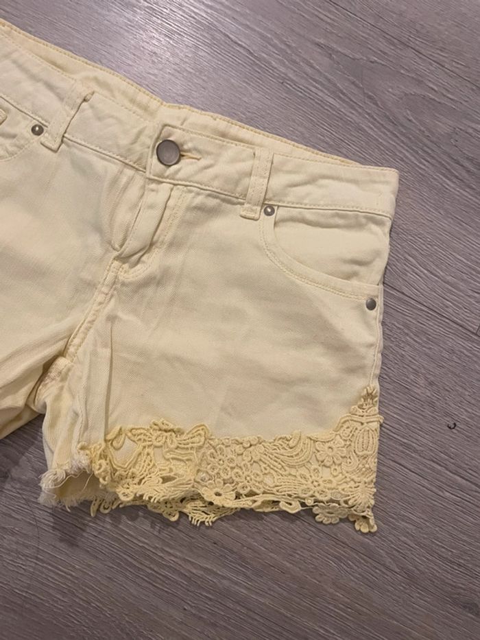 Short jaune pastel T36 – dentelle bohème, été, vacances - photo numéro 3