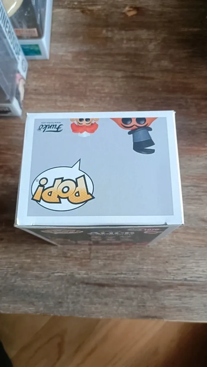 Funko pop Walrus and the Carpenter 1070 - photo numéro 3
