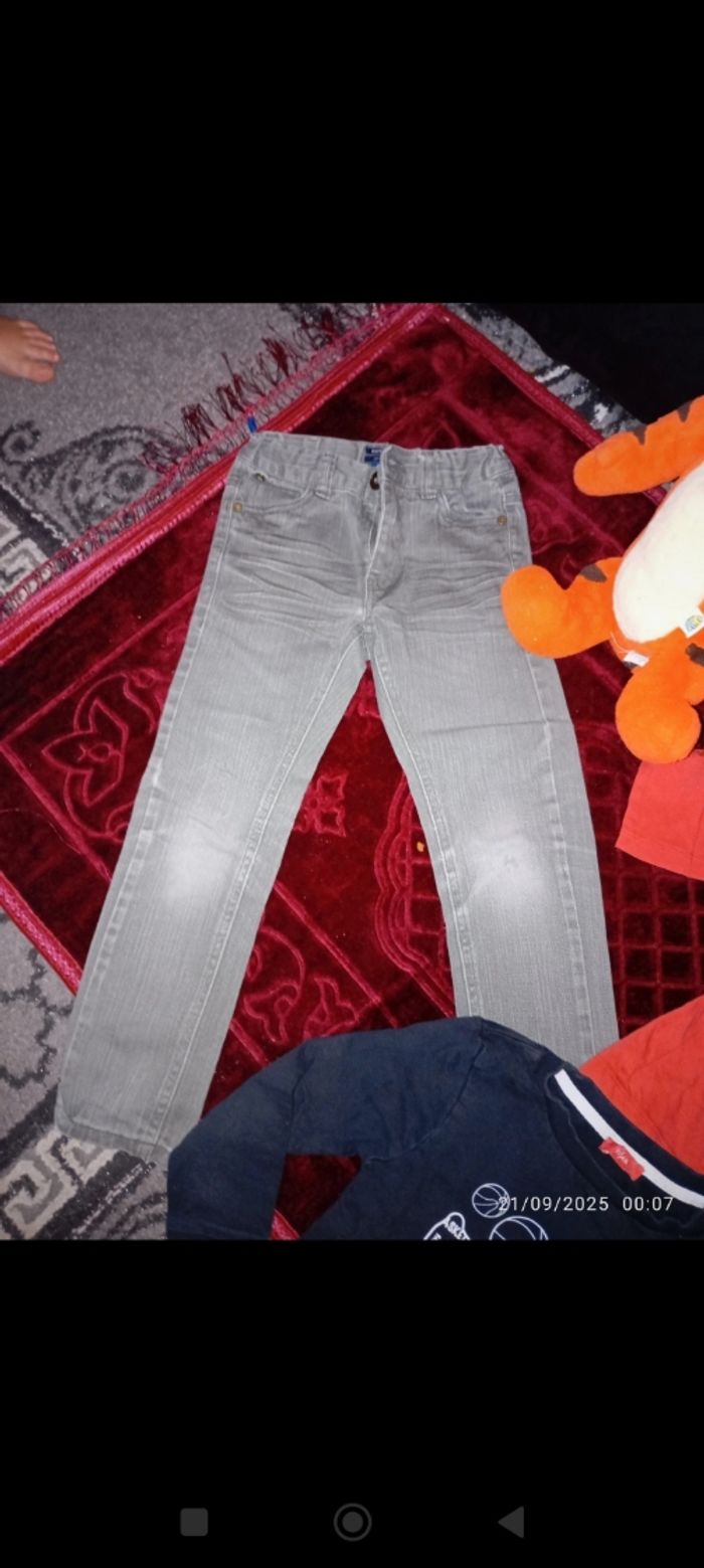 Lot pantalon garçon 5/6 ans - photo numéro 2